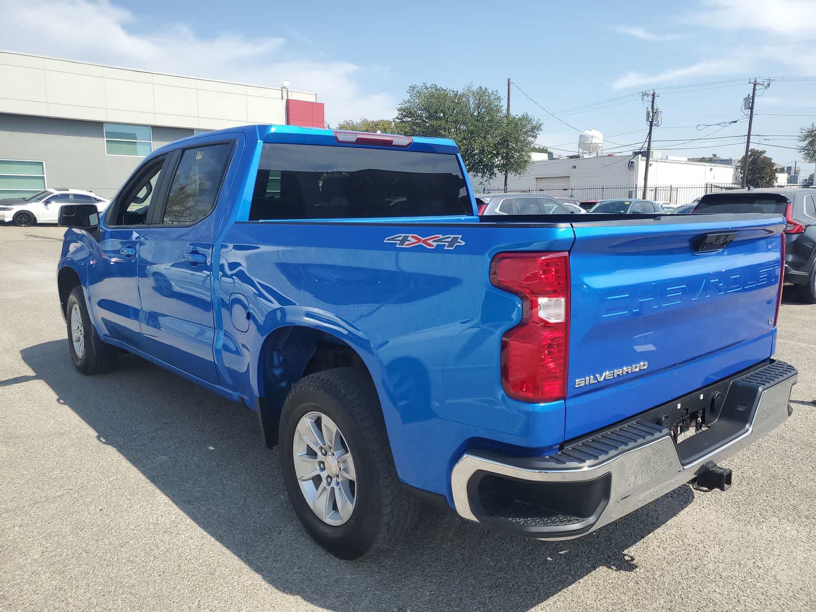 Used 2025 Chevrolet Silverado 1500 LT AWD/4WD image 4
