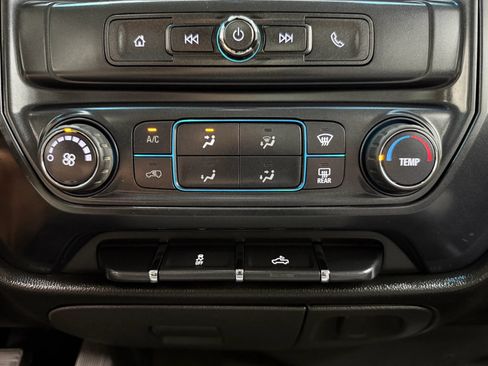 Used 2018 Chevrolet Silverado 1500 Custom w/ Custom Value Package AWD/4WD image 24