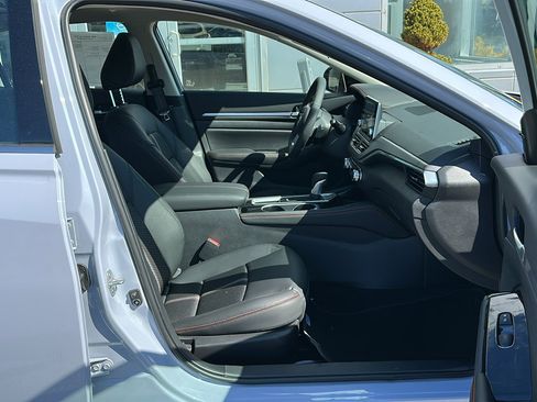 New 2025 Nissan Altima 2.5 SR image 8