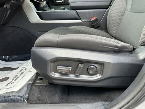 Used 2025 Toyota Tundra SR5 AWD/4WD image 20