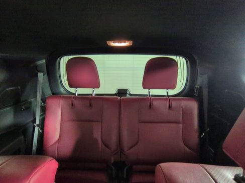 Used 2023 Lexus GX 460 Luxury w/ Sport Design Package AWD/4WD image 27