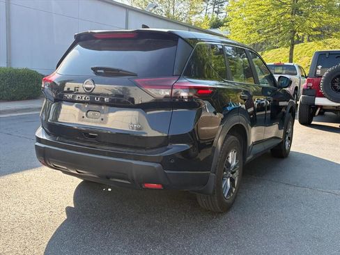 Used 2025 Nissan Rogue S AWD/4WD image 6