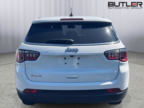 Used 2024 Jeep Compass Sport image 9