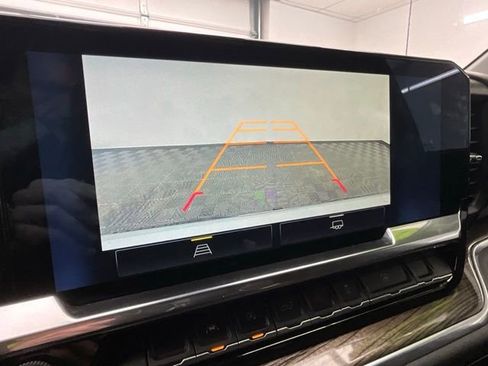 Used 2022 Chevrolet Silverado 1500 LT w/ Snow Plow Prep Package image 5