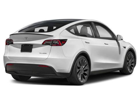 Used 2023 Tesla Model Y Performance AWD/4WD image 2