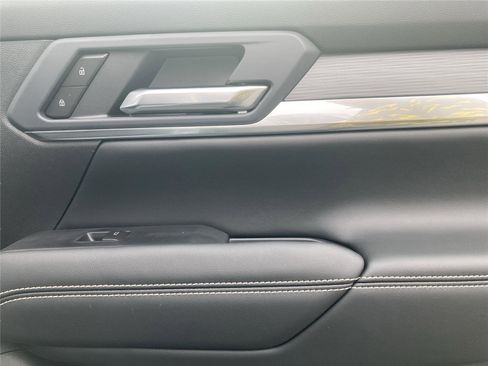 New 2026 GMC Terrain Elevation w/ Elevation Premium Package image 33