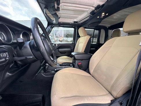 Used 2022 Jeep Gladiator Sport AWD/4WD image 4