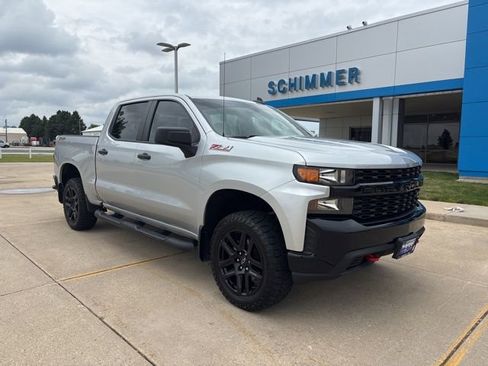 Used 2021 Chevrolet Silverado 1500 Custom Trail Boss w/ Safety Confidence Package AWD/4WD image 2