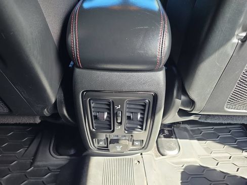 Used 2021 Dodge Durango R/T w/ Trailer Tow Group IV AWD/4WD image 15