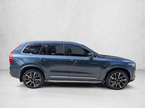 Used 2024 Volvo XC90 B5 Plus w/ Protection Package Premier AWD/4WD image 4