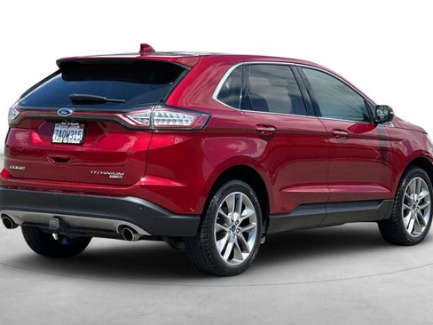 Used 2017 Ford Edge Titanium w/ Equipment Group 302A AWD/4WD image 6