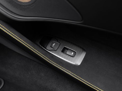 Used 2019 McLaren 570S Spider RWD image 29