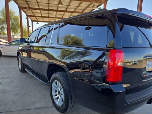Used 2020 Chevrolet Suburban LT AWD/4WD image 2