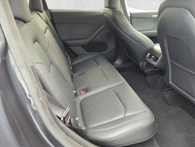 Used 2025 Tesla Model Y Long Range RWD image 24