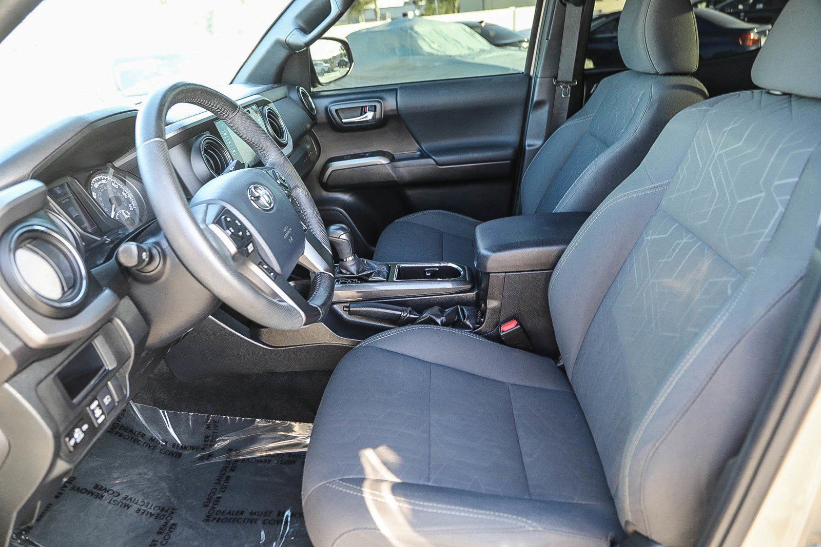 Used 2019 Toyota Tacoma TRD Off-Road w/ Technology Package RWD image 17