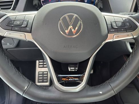 Certified 2025 Volkswagen Atlas Peak Edition SE image 25