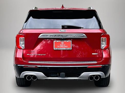 Used 2020 Ford Explorer Platinum w/ Premium Technology Package image 6