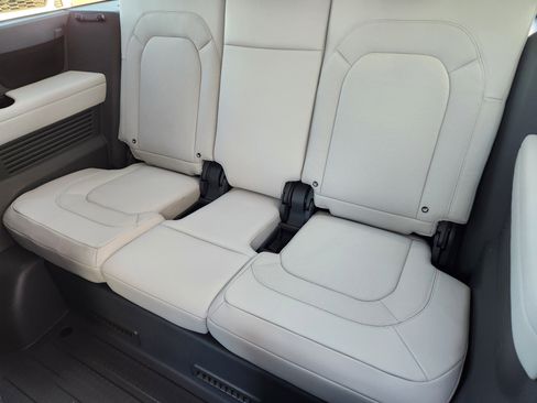 Certified 2025 Land Rover Defender 130 S image 32