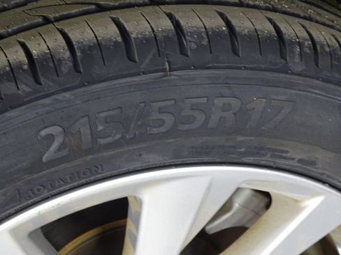 Used 2023 Toyota Camry LE image 42