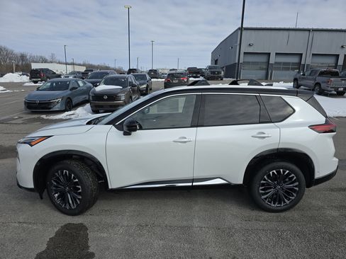 New 2026 Nissan Rogue Platinum image 22