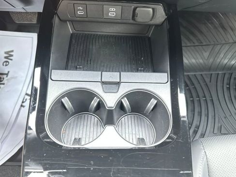 Used 2023 Toyota Prius LE image 17