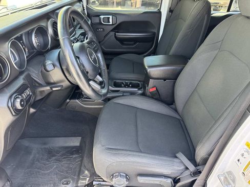 Used 2019 Jeep Wrangler Unlimited Sport S AWD/4WD image 27