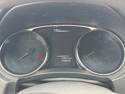 Used 2014 Nissan Rogue SV AWD/4WD image 15
