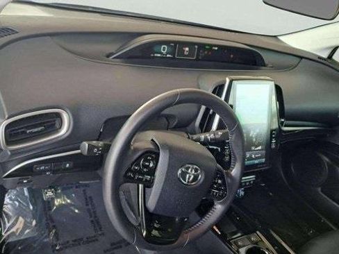 Used 2022 Toyota Prius Prime XLE image 12