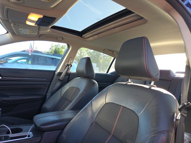 Used 2019 Nissan Altima 2.5 SR w/ SR Premium Package FWD image 3