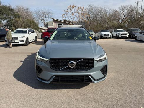 Certified 2023 Volvo XC60 T8 Ultimate w/ Climate Package image 8