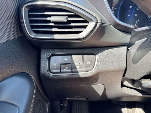 Used 2020 Hyundai Santa Fe SEL w/ Convenience + Premium Package FWD image 18