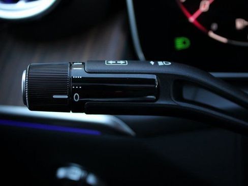 New 2025 Mercedes-Benz GLC 300 4MATIC image 9