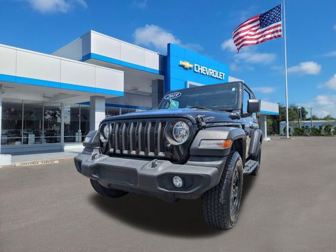 Used 2019 Jeep Wrangler Sport AWD/4WD image 7