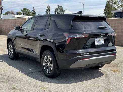 New 2026 Chevrolet Equinox LT w/ Convenience Package II image 3