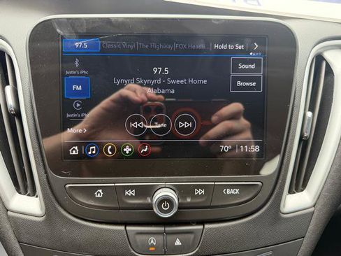 Used 2024 Chevrolet Malibu LT FWD image 16