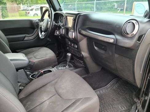 Used 2014 Jeep Wrangler Sport AWD/4WD image 15