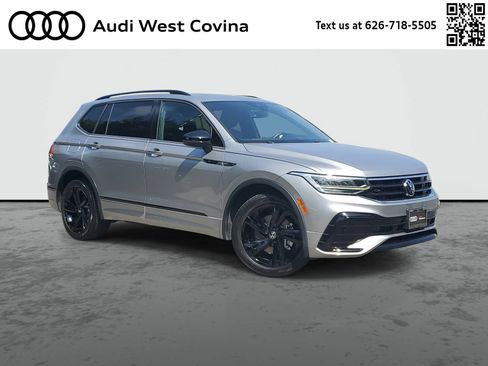 Used 2023 Volkswagen Tiguan SE R-Line FWD image 1