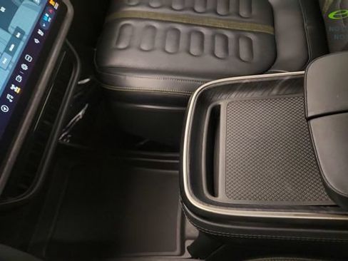 Used 2024 Rivian R1S Adventure AWD/4WD image 70