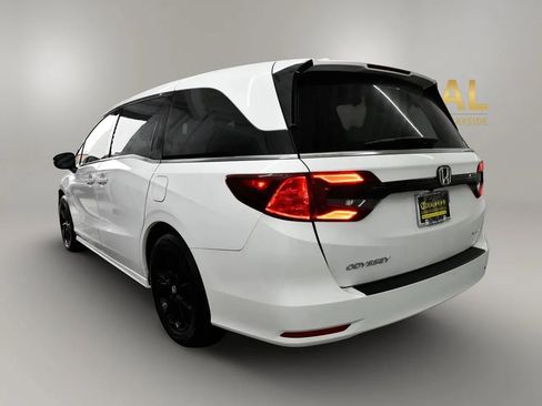 Used 2024 Honda Odyssey Sport image 5