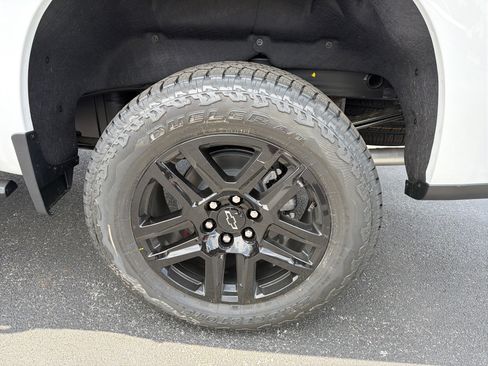New 2026 Chevrolet Silverado 1500 LT Trail Boss w/ Convenience Package II AWD/4WD image 19
