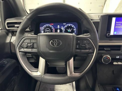 Used 2026 Toyota Tacoma TRD Off-Road AWD/4WD image 18