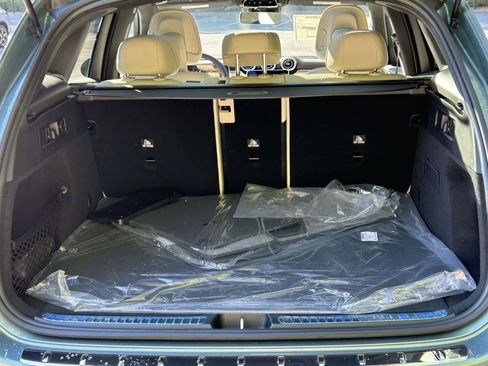 New 2027 Mercedes-Benz GLC 300 image 9