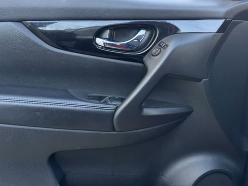 Used 2019 Nissan Rogue Sport SV w/ Technology Package image 22