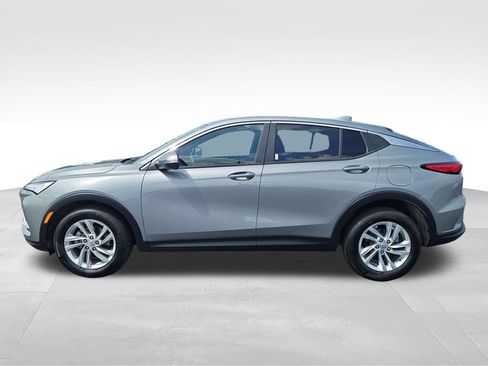 Used 2024 Buick Envista Preferred FWD image 2