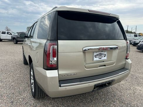 Used 2015 GMC Yukon Denali w/ Premium Package image 8