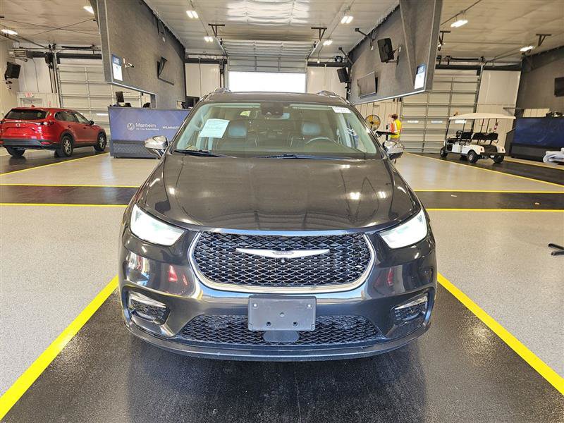 Used 2022 Chrysler Pacifica Limited FWD image 5