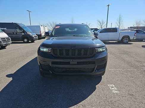 Used 2024 Jeep Grand Cherokee L Altitude image 2
