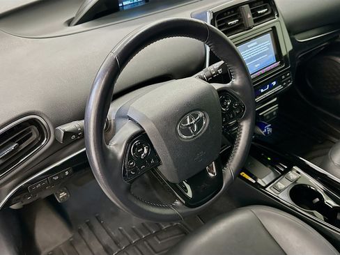 Used 2019 Toyota Prius XLE w/ Carpet Mat Package AWD/4WD image 18