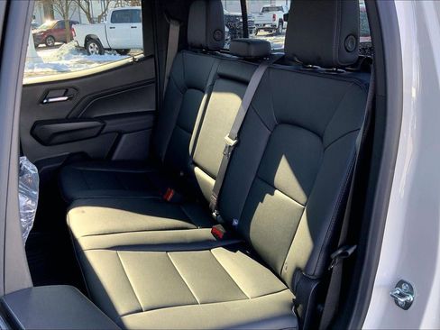 New 2026 GMC Canyon Elevation w/ Convenience Package image 9