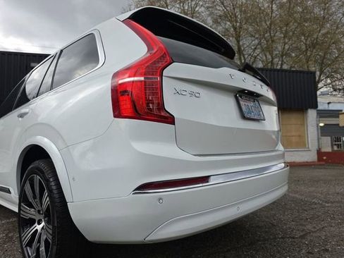 Used 2024 Volvo XC90 T8 Plus w/ Protection Package Premier AWD/4WD image 26